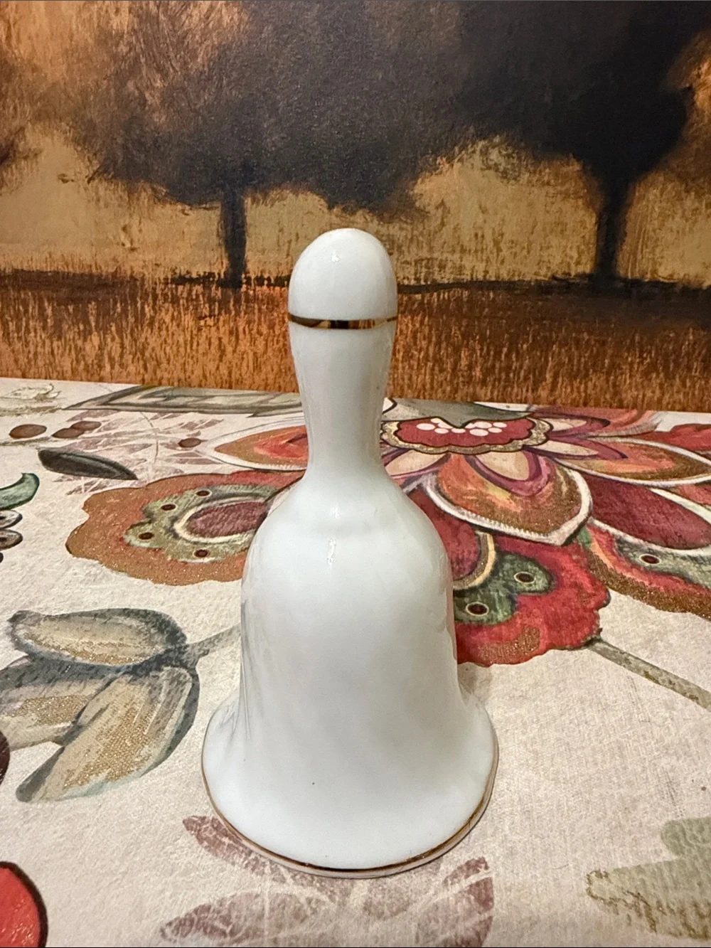 White Kentucky Floral Souvenir Bell with Gold Accent